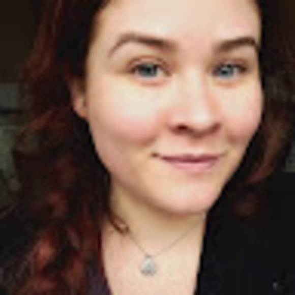 Meet your Posher, Christina - Picture 1 of 1